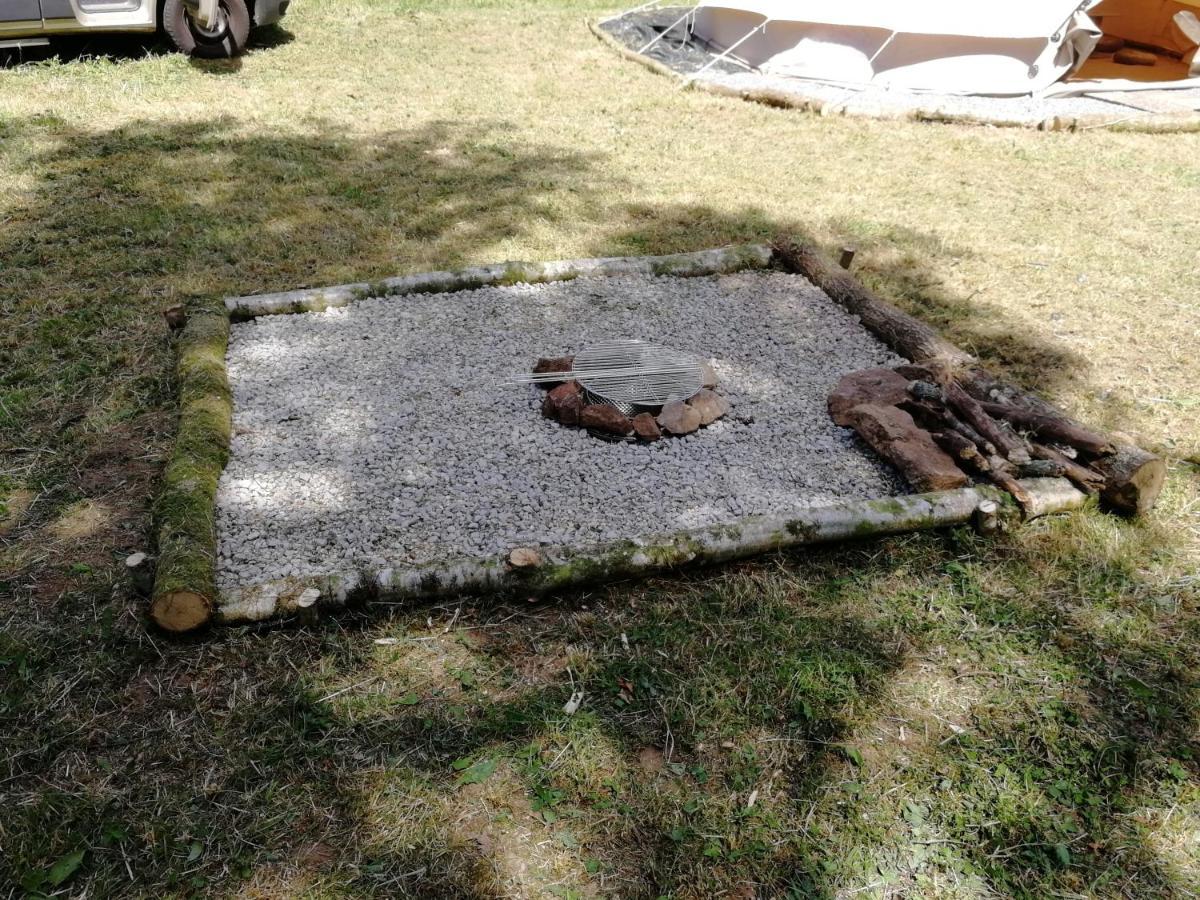 tente insolite 1 à 5 personnes Plouray Exterior foto